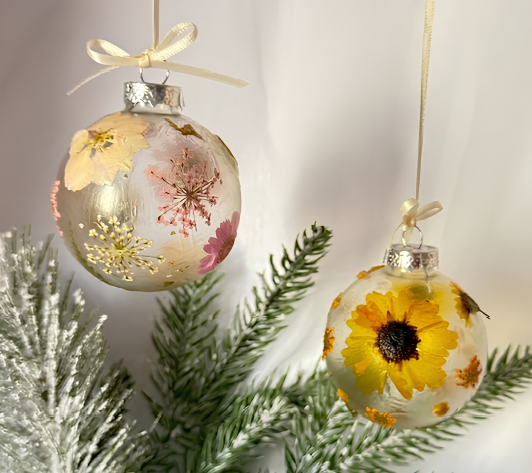 flower ornaments